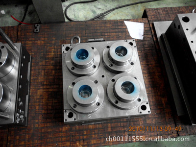 精密模具制造專家 垃圾桶、漆桶及抽水馬桶蓋模具的專業解決方案